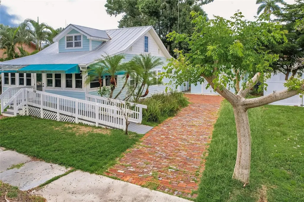 221 Durrance Street Punta Gorda FL 33950