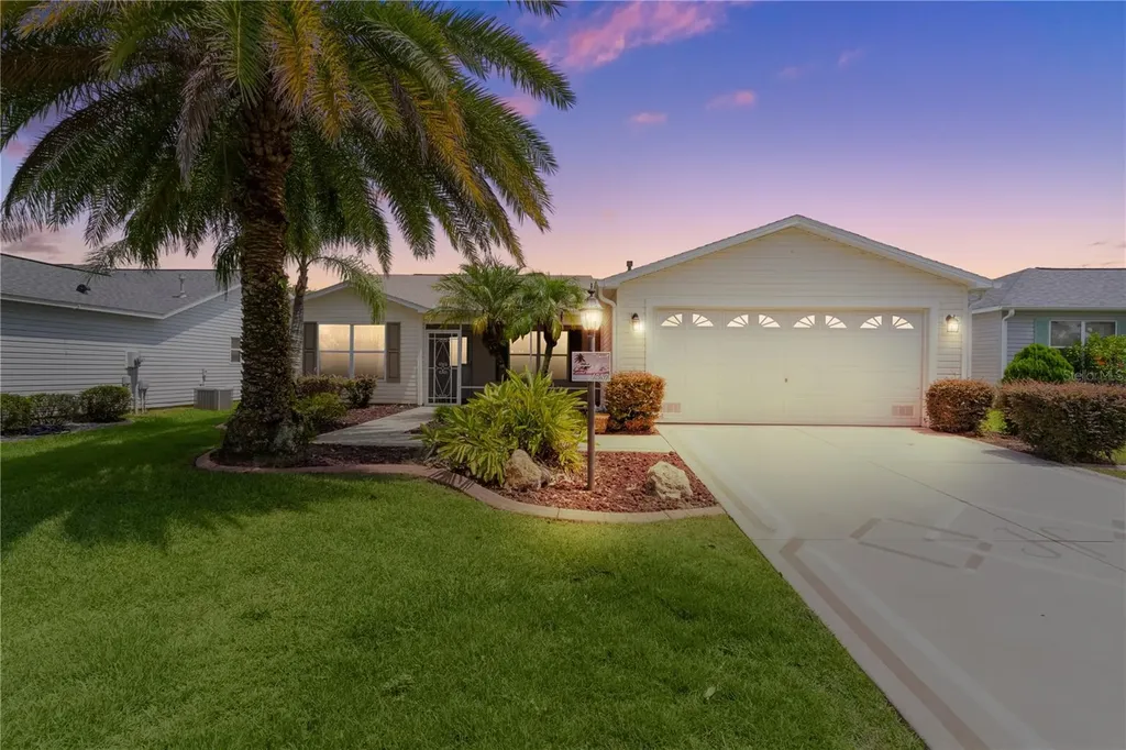 1387 Walterboro Lane The Villages FL 32162