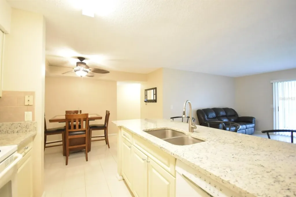 9481 Highland Oak Drive Tampa FL 33647