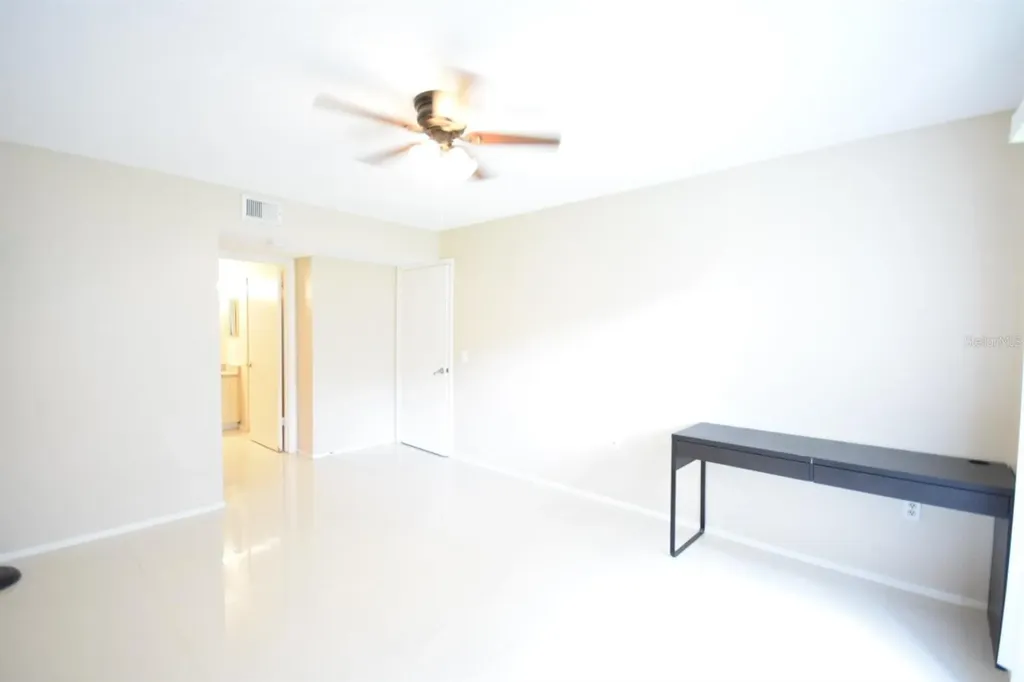 9481 Highland Oak Drive Tampa FL 33647