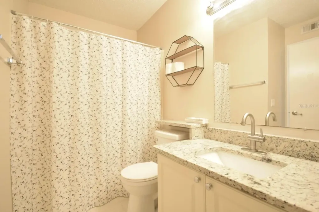 9481 Highland Oak Drive Tampa FL 33647