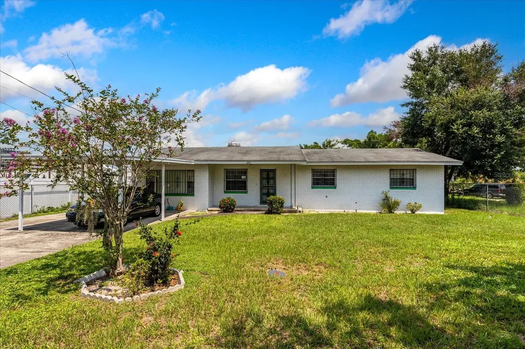 205 Avenue U NW Winter Haven FL 33881