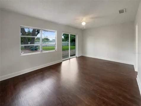 10905 N 21st Street Tampa FL 33612