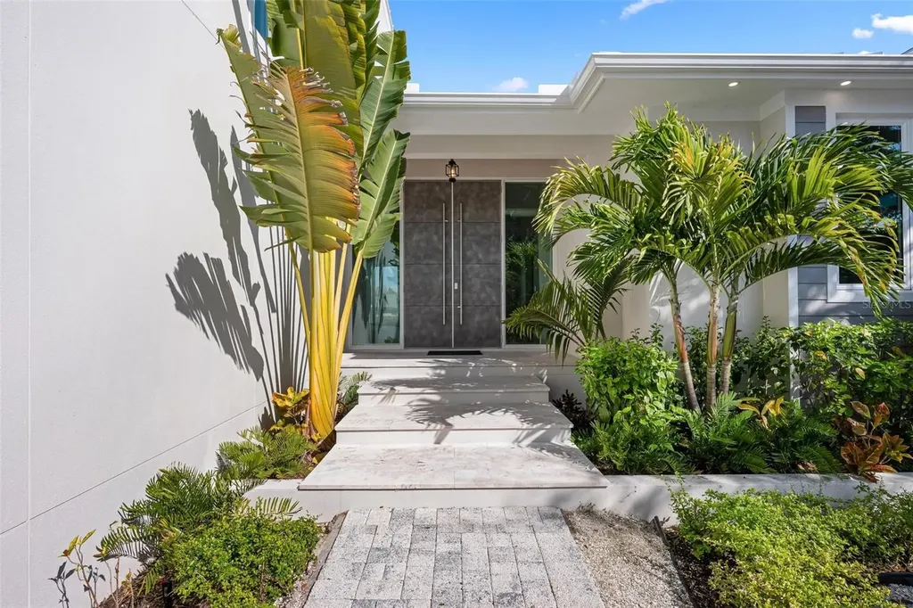 4819 Higel Avenue Sarasota FL 34242