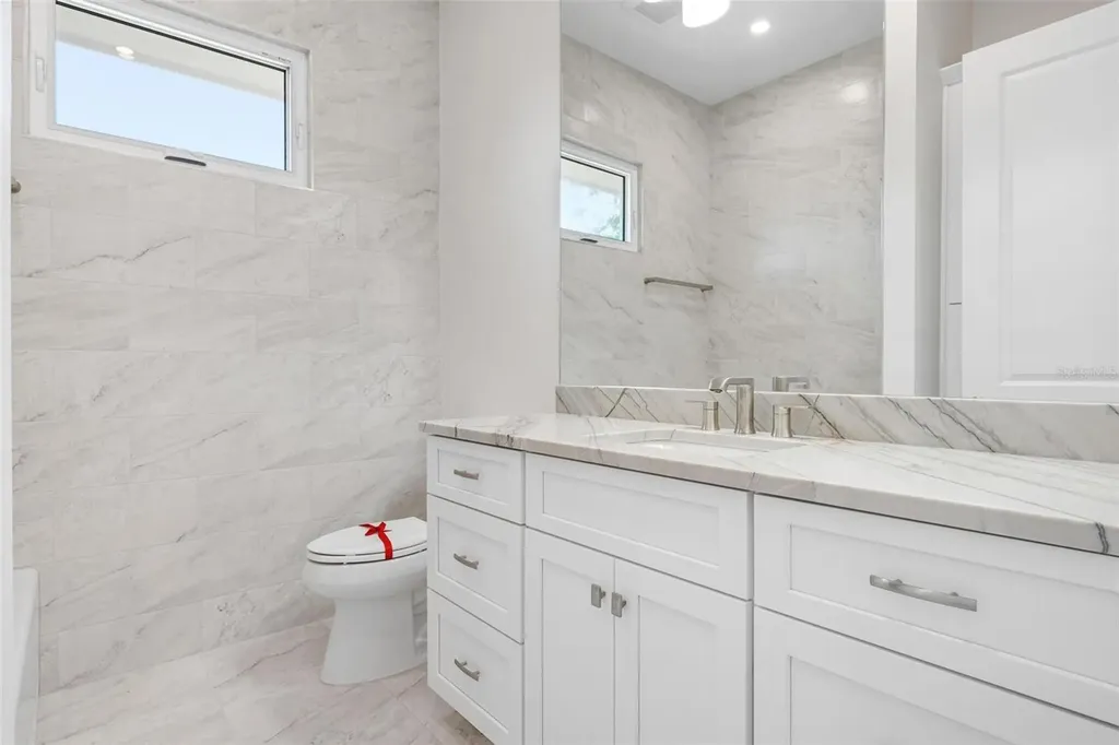 4819 Higel Avenue Sarasota FL 34242