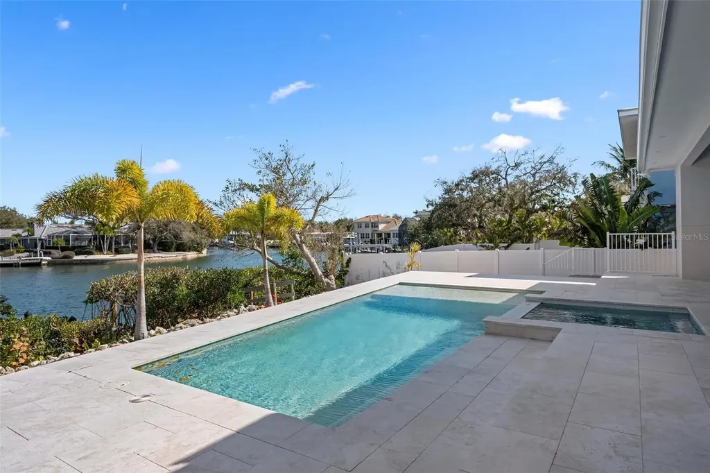 4819 Higel Avenue Sarasota FL 34242