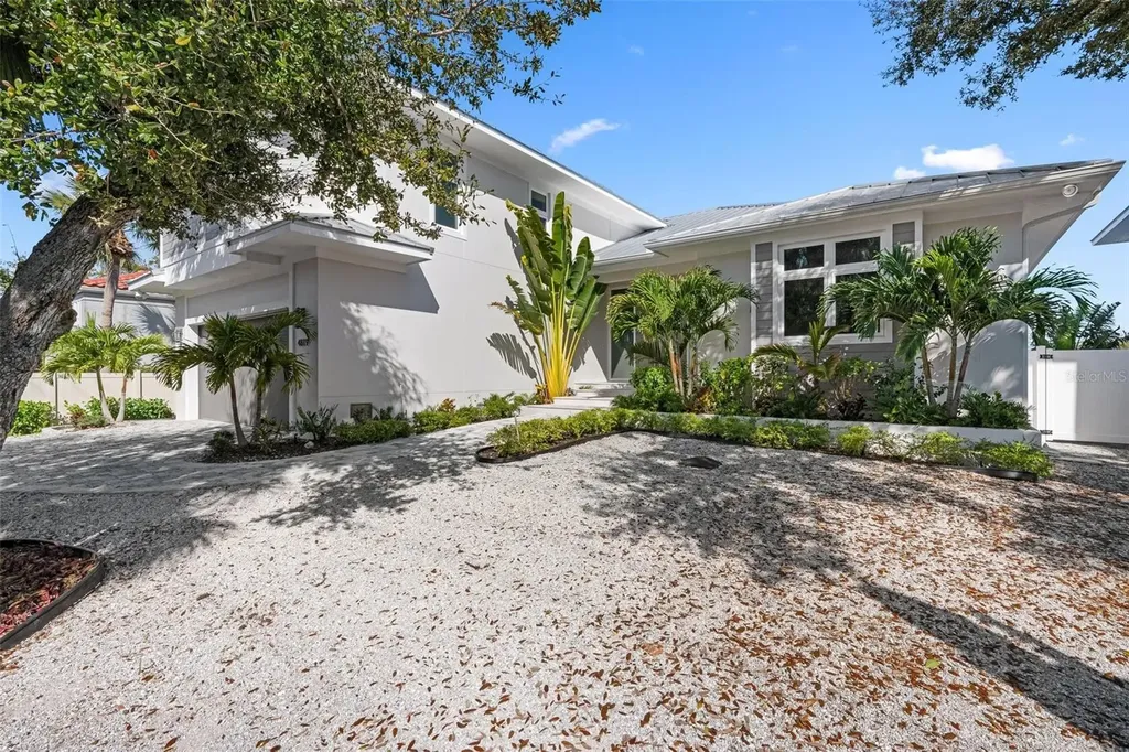 4819 Higel Avenue Sarasota FL 34242