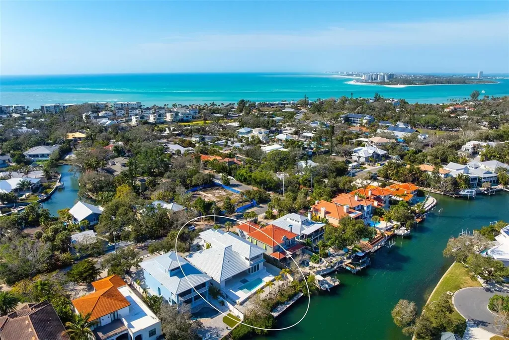 4819 Higel Avenue Sarasota FL 34242
