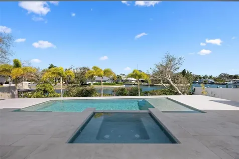 4819 Higel Avenue Sarasota FL 34242