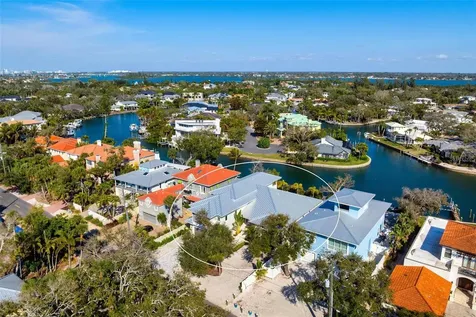 4819 Higel Avenue Sarasota FL 34242