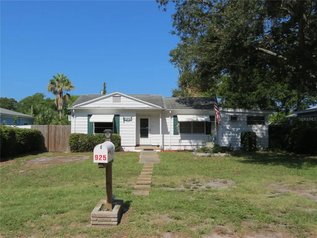 925 60th Street S Gulfport FL 33707