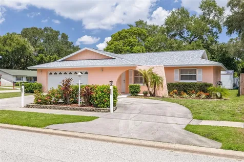 7297 56th Avenue N St Petersburg FL 33709