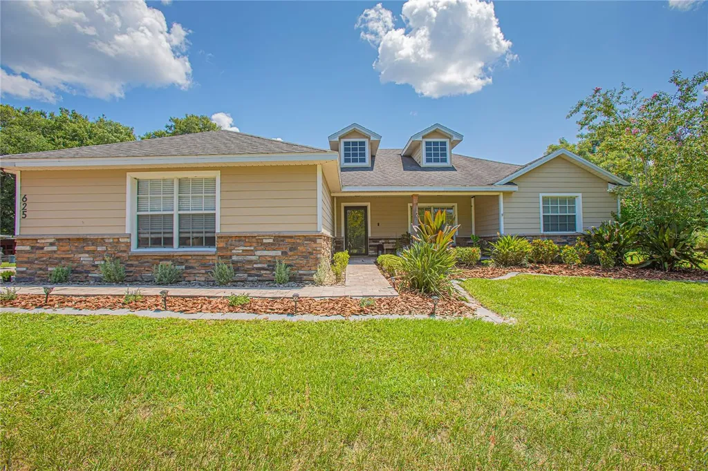 625 Eastern Avenue Saint Cloud FL 34769