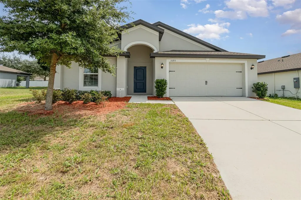 1680 Gopher Tree Street Mascotte FL 34753