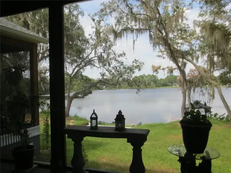 11925 SE 167th Avenue Road Ocklawaha FL 32179