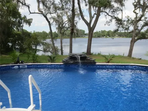 11925 SE 167th Avenue Road Ocklawaha FL 32179