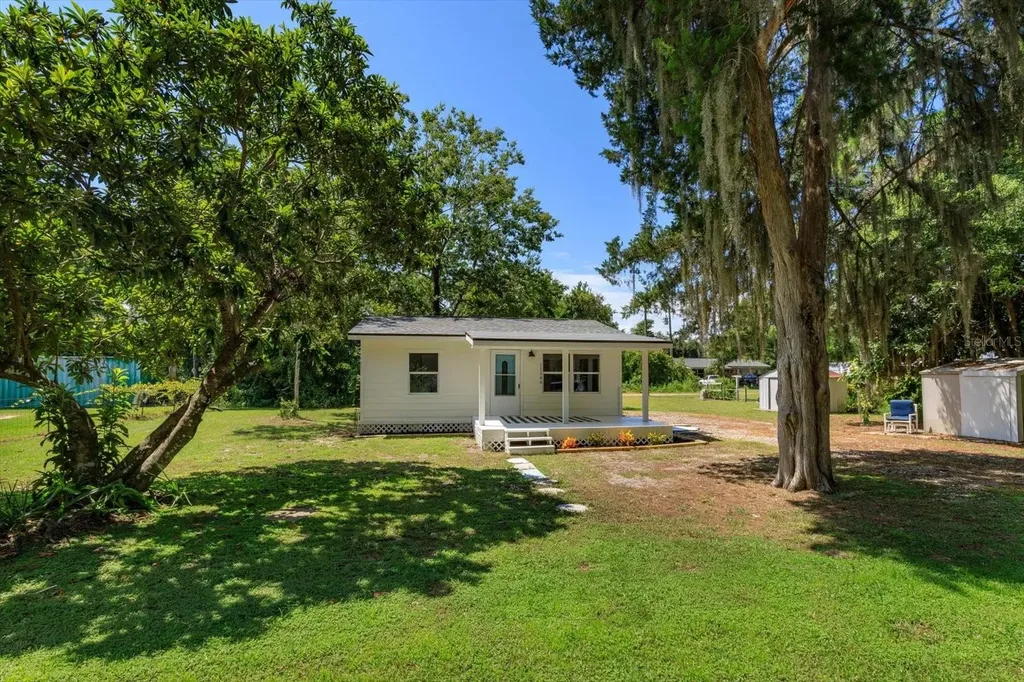 11140 Springdale Avenue Leesburg FL 34788