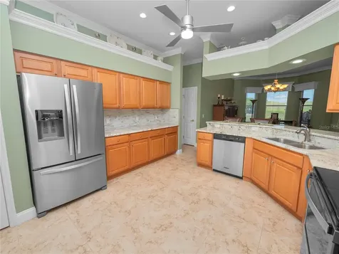 6814 Huntington Hills Boulevard Lakeland FL 33810