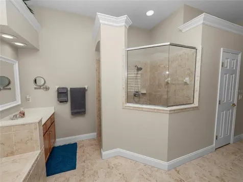 6814 Huntington Hills Boulevard Lakeland FL 33810