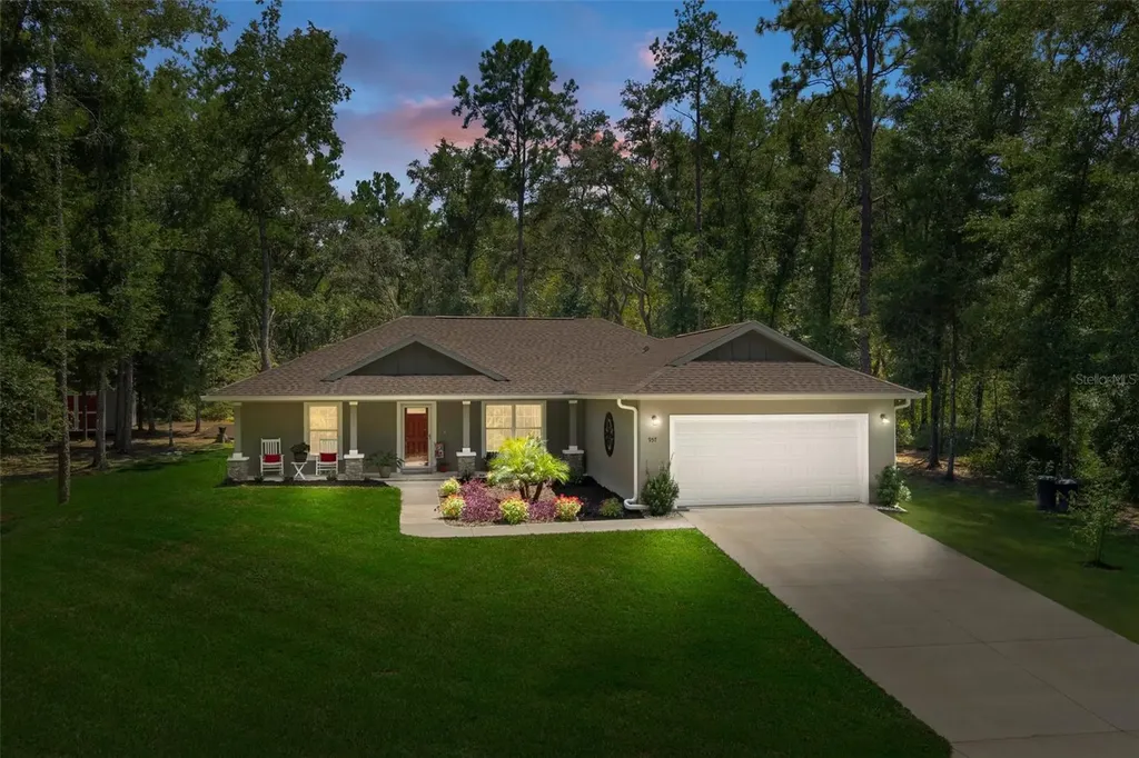 957 E Abend Drive Dunnellon FL 34434