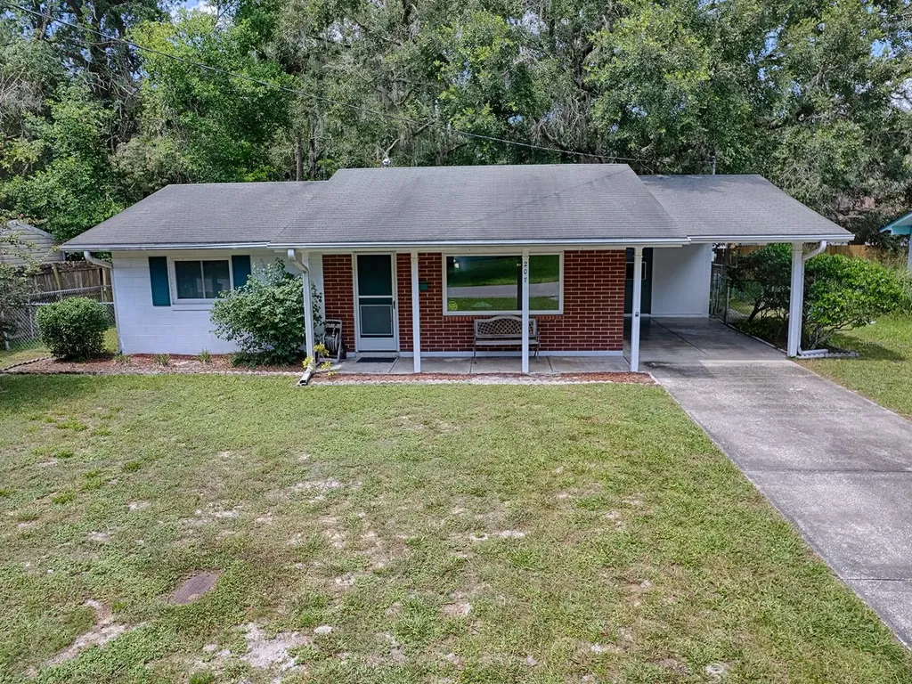 207 N Truett Street Leesburg FL 34748