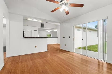 727 Pelican Court Kissimmee FL 34759