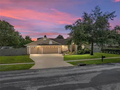 18705 Planners Way Lutz FL 33548