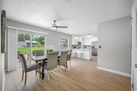 13136 Thonotosassa Road Dover FL 33527