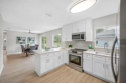 13136 Thonotosassa Road Dover FL 33527