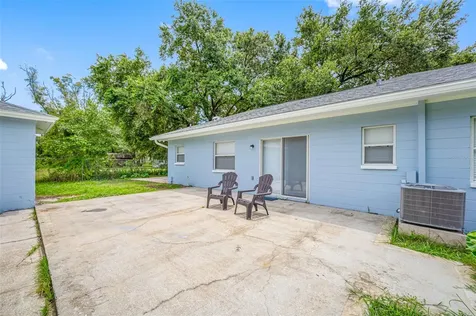 13136 Thonotosassa Road Dover FL 33527