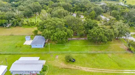 13136 Thonotosassa Road Dover FL 33527