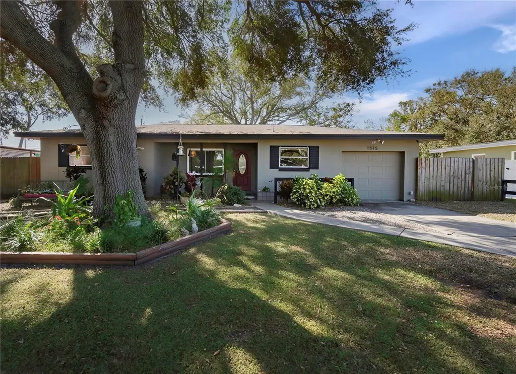 1515 Valencia Street Clearwater FL 33756