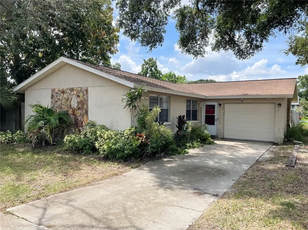1707 Solon Avenue Dunedin FL 34698