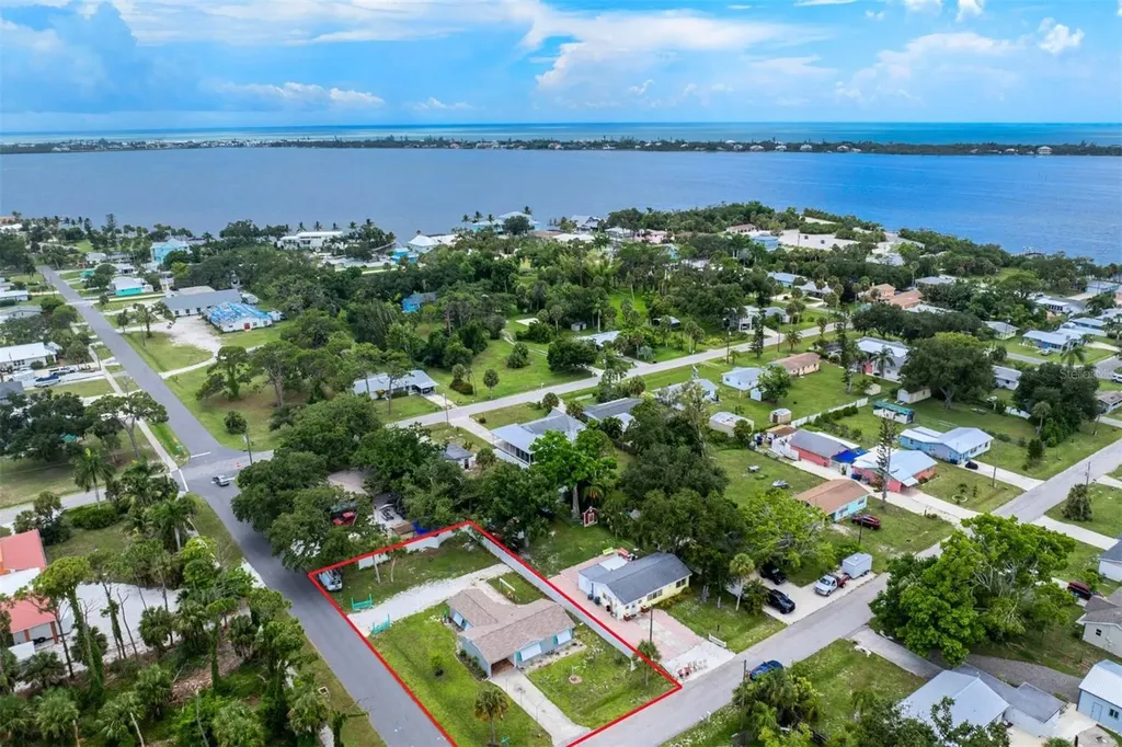 301 W Fray Street Englewood FL 34223