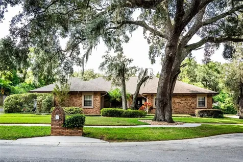 2003 Oakwood Knoll Court Valrico FL 33596