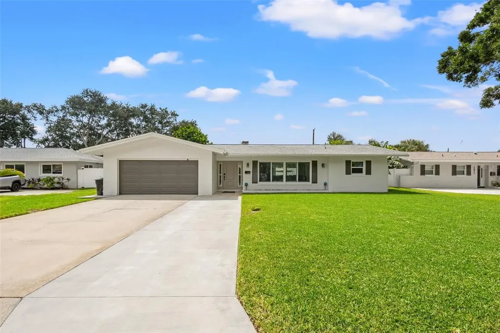 2874 65th Way N St Petersburg FL 33710