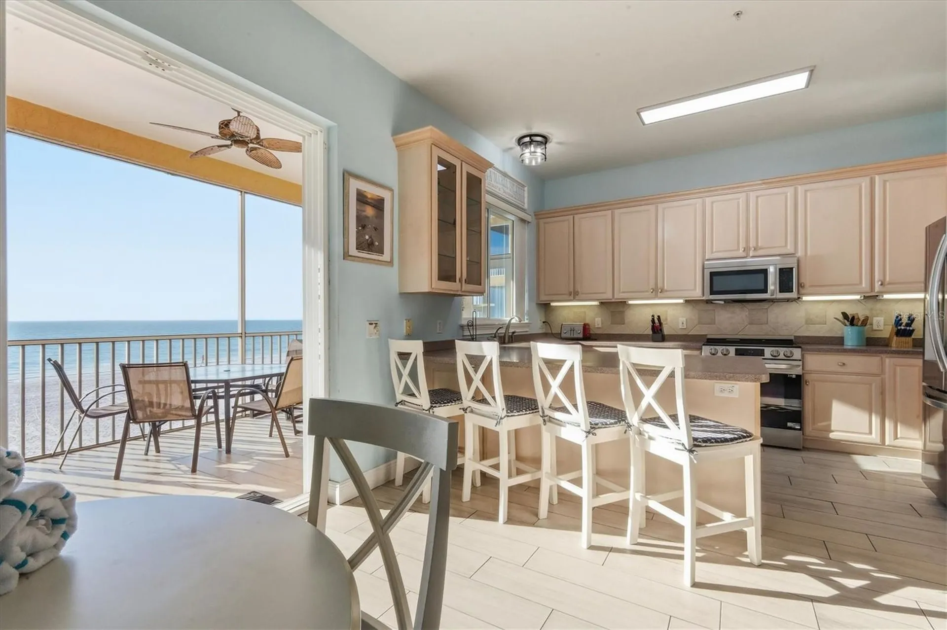 Bradenton Beach FL, 1900 Gulf Drive N, Unit 4