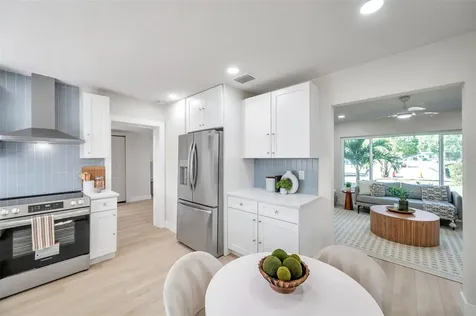 4517 Dolphin Drive Tampa FL 33617