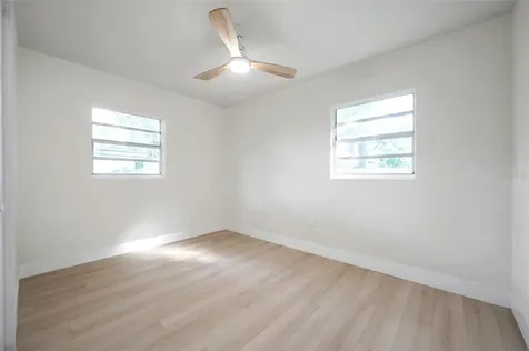 4517 Dolphin Drive Tampa FL 33617