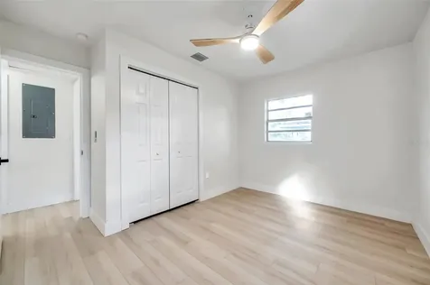 4517 Dolphin Drive Tampa FL 33617