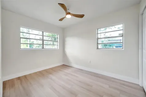 4517 Dolphin Drive Tampa FL 33617