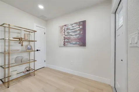 4517 Dolphin Drive Tampa FL 33617