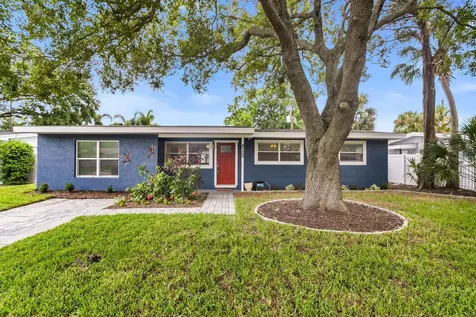 4720 W Wallace Avenue Tampa FL 33611