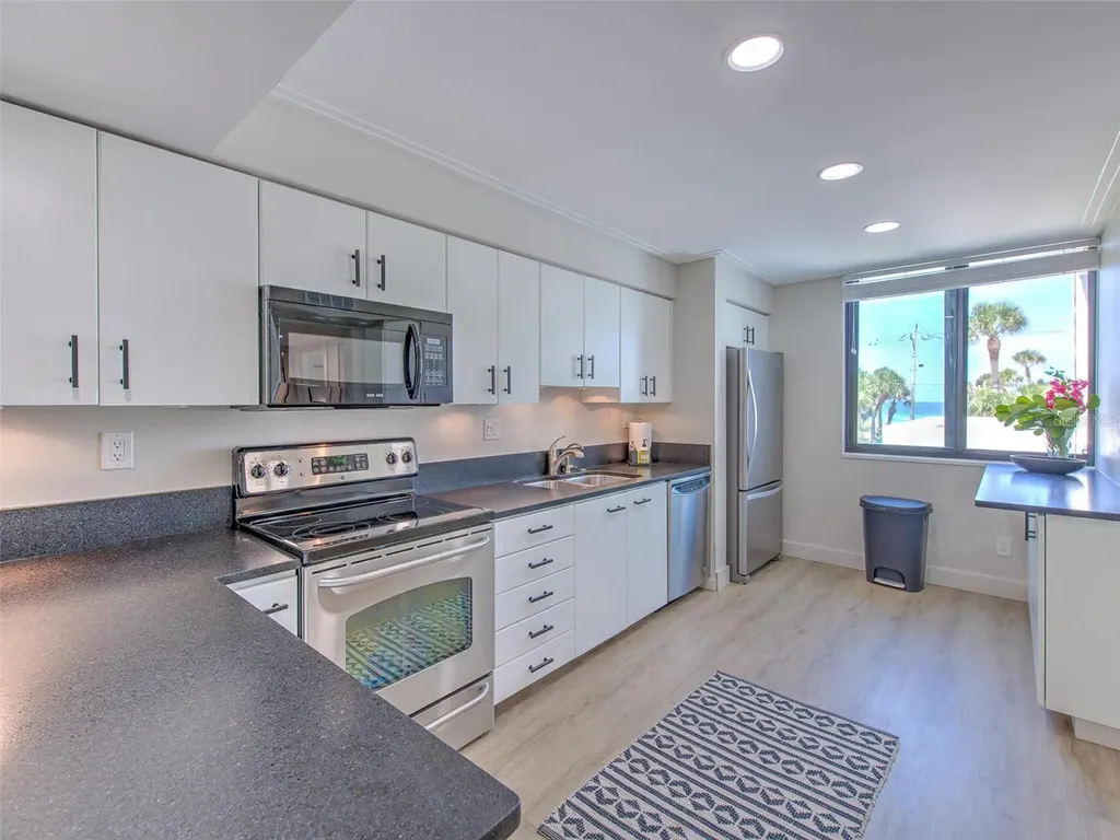 739 Bayport Way Longboat Key FL 34228