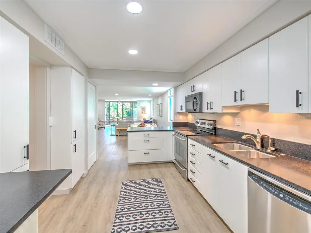 739 Bayport Way Longboat Key FL 34228