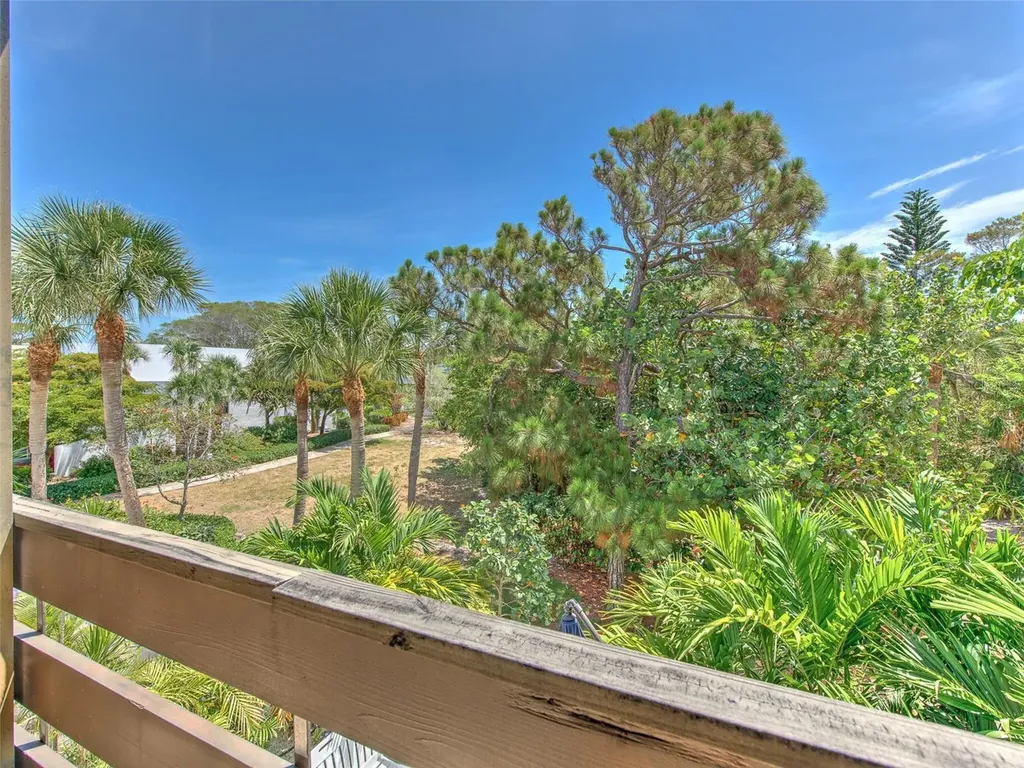 739 Bayport Way Longboat Key FL 34228