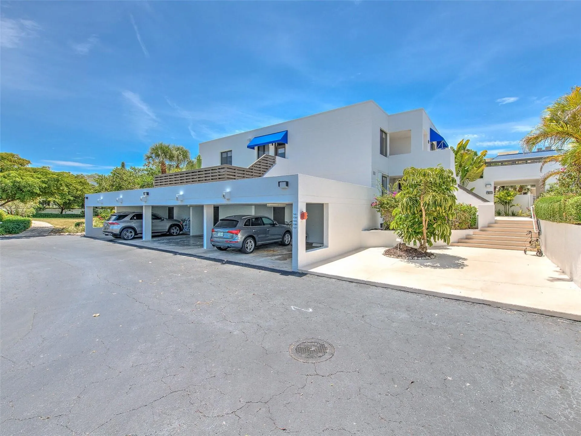 739 Bayport Way Longboat Key FL 34228