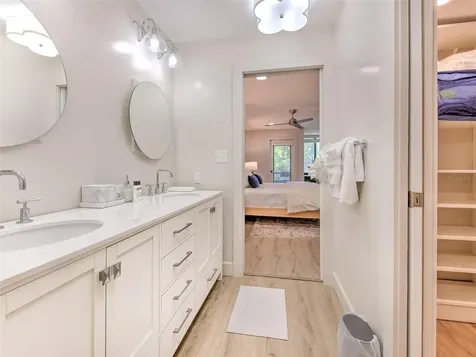 739 Bayport Way Longboat Key FL 34228