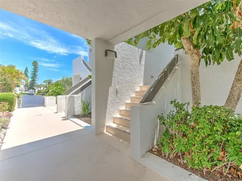 739 Bayport Way Longboat Key FL 34228