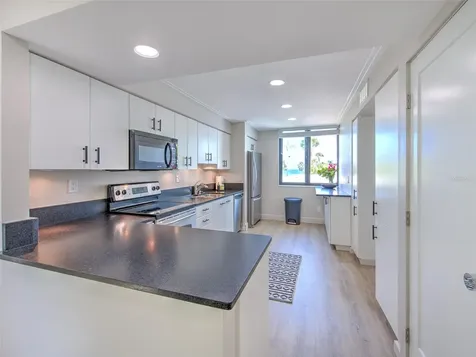 739 Bayport Way Longboat Key FL 34228